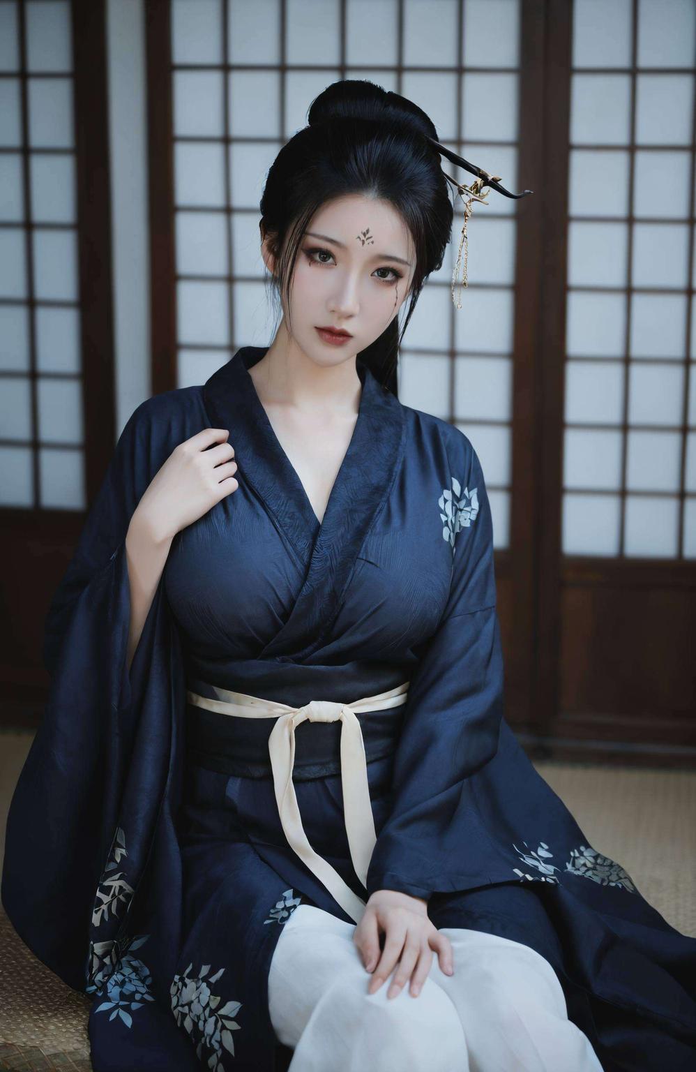 绝对让你的电脑瞬间变身战斗状态！四妹眼神犀利